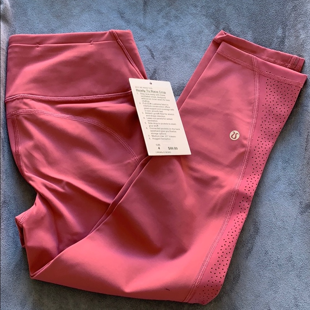 Lululemon ready to race crop